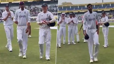 Shoaib Bashir Leads England Teammates off the Field at Lunch After Scalping Maiden Test Five-Wicket Haul During IND vs ENG 4th Test 2024 (Watch Video)